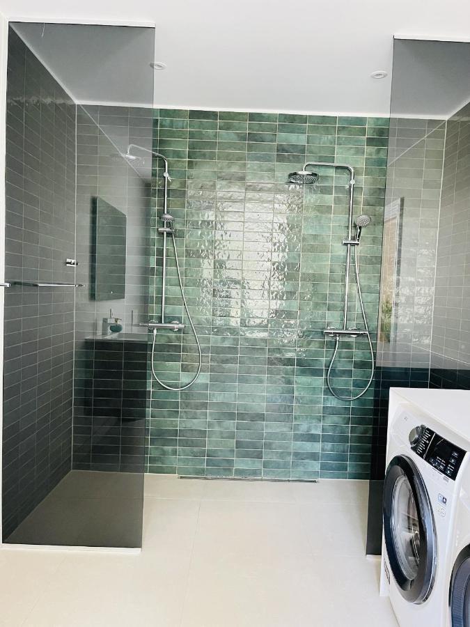 Aday - 2 Bedroom Apartment With Patio อัลบอร์ ภายนอก รูปภาพ