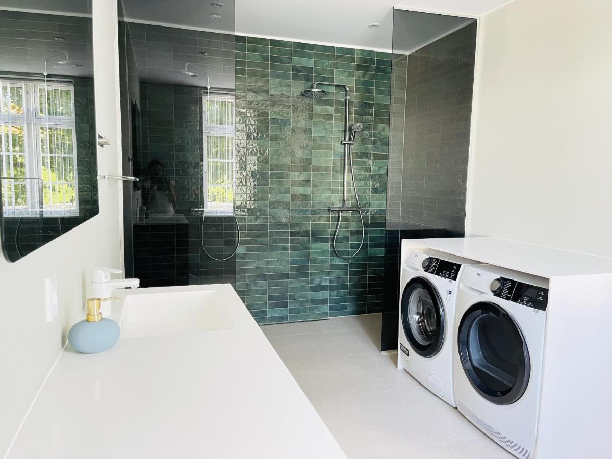 Aday - 2 Bedroom Apartment With Patio อัลบอร์ ภายนอก รูปภาพ