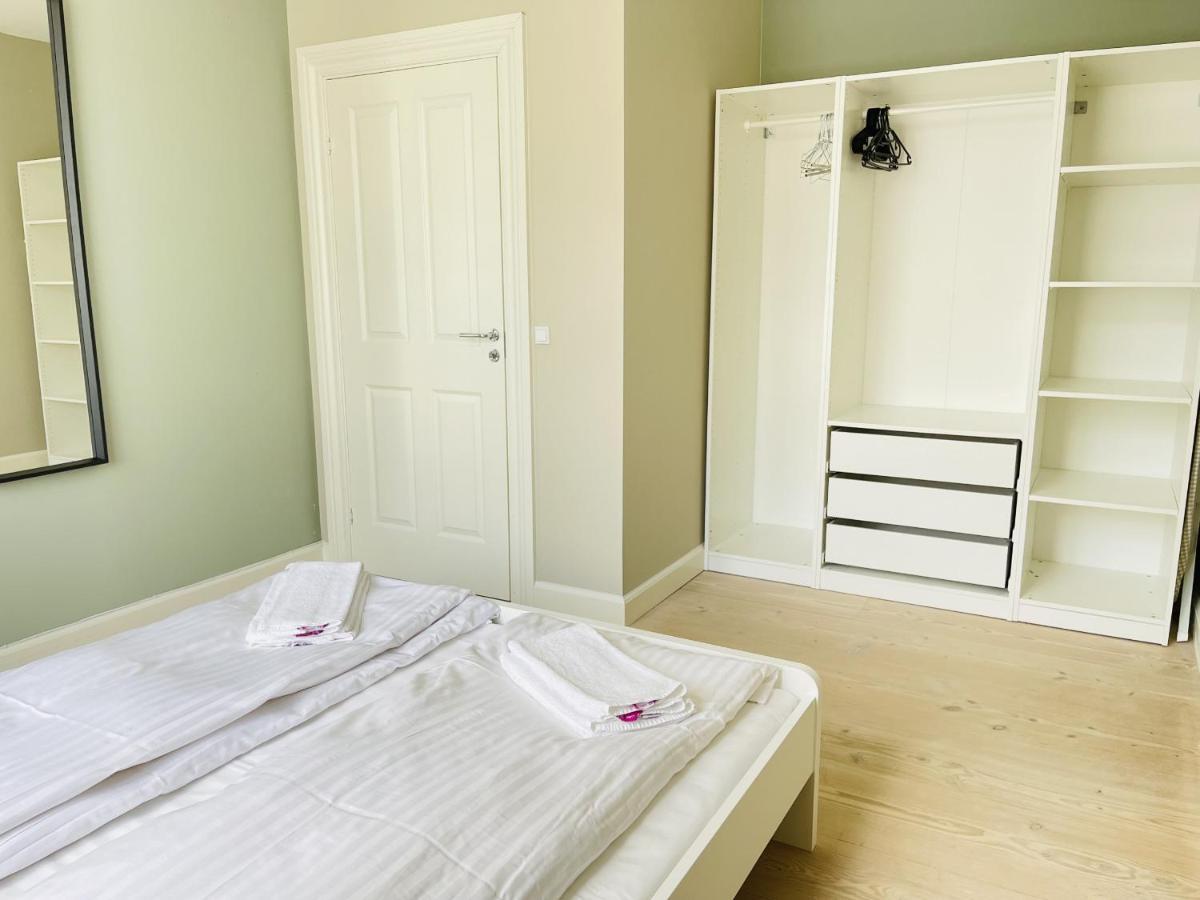 Aday - 2 Bedroom Apartment With Patio อัลบอร์ ภายนอก รูปภาพ