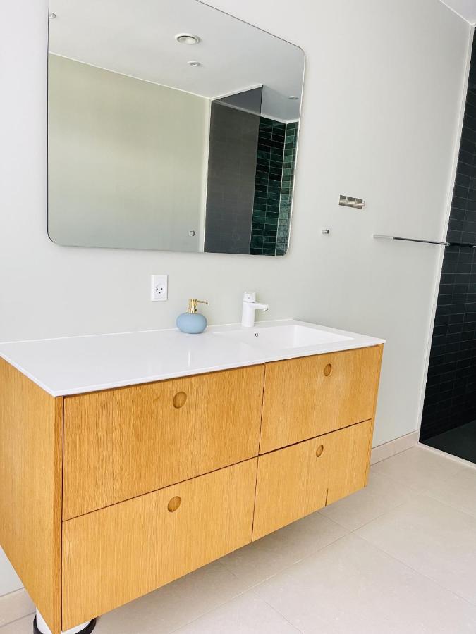 Aday - 2 Bedroom Apartment With Patio อัลบอร์ ภายนอก รูปภาพ